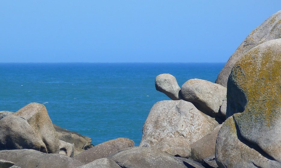 Brignogan tortue pierre randonnee