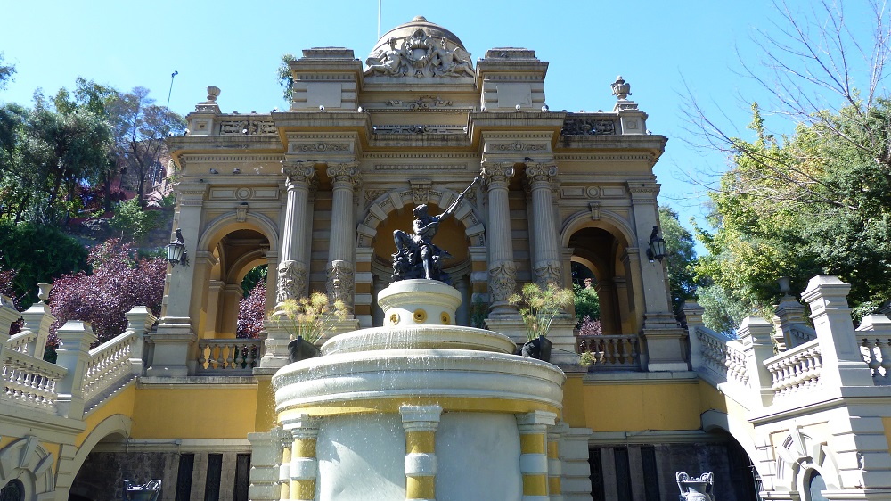 Chili Santiago Fuente Neptuno