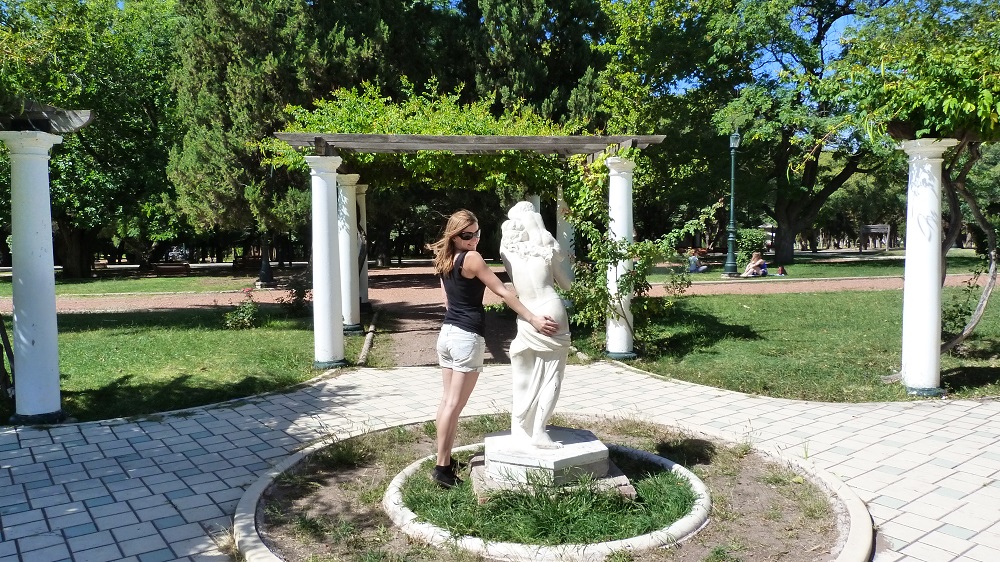 Mendoza statue parc general san martin